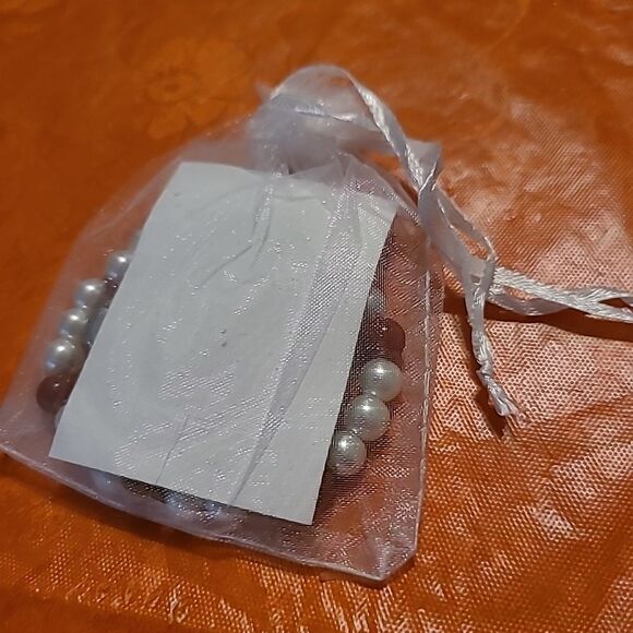 Genuine Carnelian Bracelet and Earrings - Picture 2 of 6